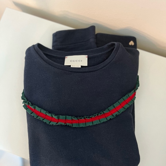 Gucci Sweatshirt, size 0/00. Purchased for myself in the kids section! - Picture 9 of 9